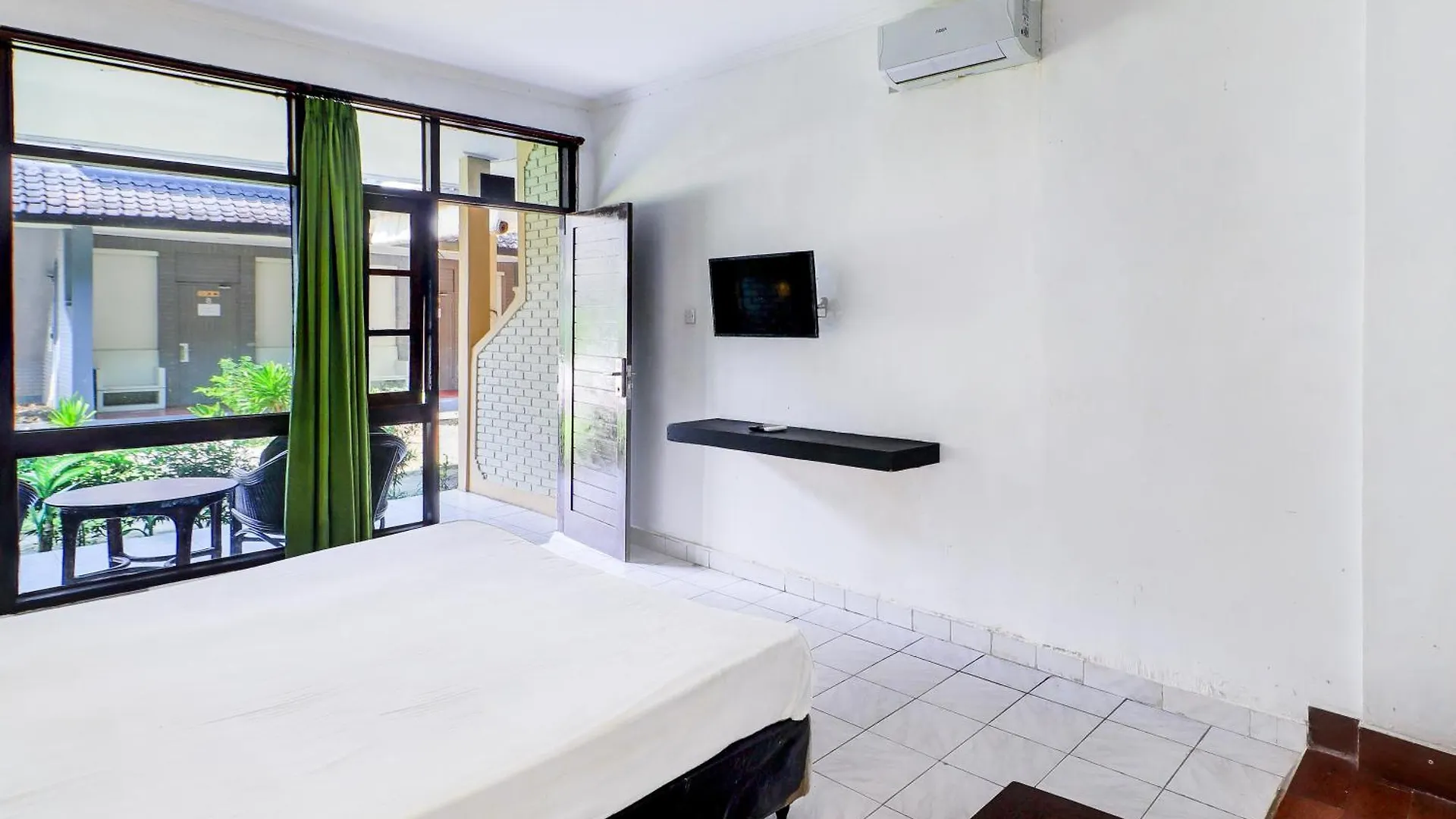 Collection O Legian Near Bimc Hospital Nusa Uda Formerly Anna Kuta Inn Hotel Legian (Bali)